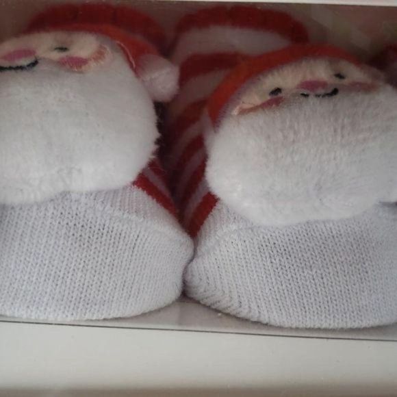 SteppingĀ Stonesā Infant 2āPk Plush Christmas Socks - Picture 3 of 7